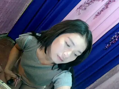 Snapshot of lovely_bunnyy chatting on 10-01-25, 08:46 lovely bunnyy online show from 10-01-25, 08:46