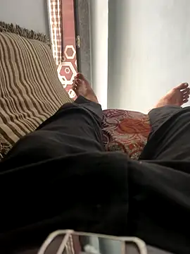 NoddingScorpion online show from 10-27-25, 08:37