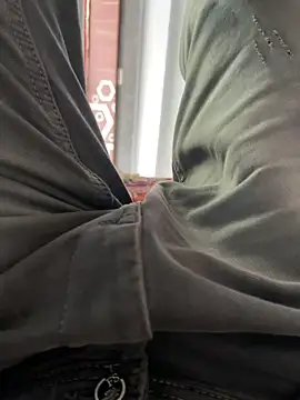 NoddingScorpion online show from 11-02-25, 08:19