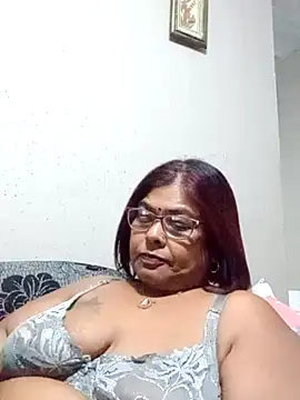 Snapshot of mileesha chatting on 04-26-26, 07:11 mileesha online show from 04-26-26, 07:11