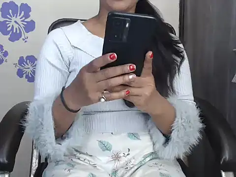 Love-Sex Love online show from 11-17-25, 04:22