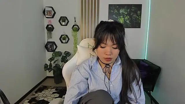 LunaPurrr online show from 09-28-25, 11:12