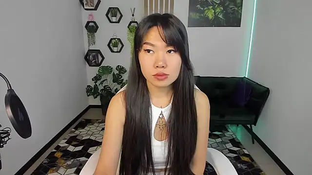 LunaPurrr online show from 10-14-25, 11:14