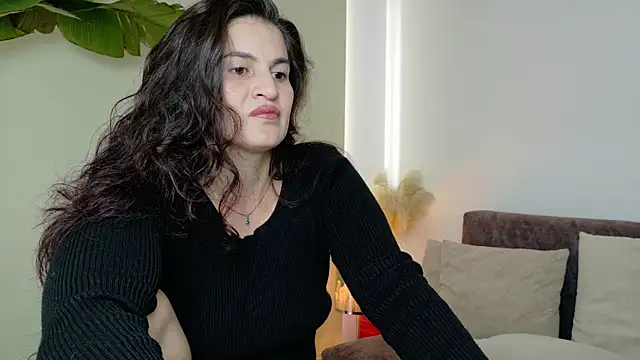 lizdevine online show from 10-22-25, 03:55