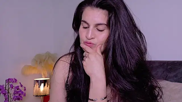 lizdevine online show from 09-10-25, 04:17