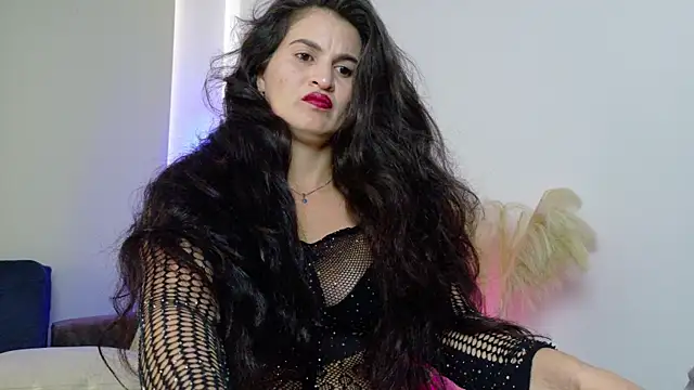 lizdevine online show from 12-20-25, 04:32