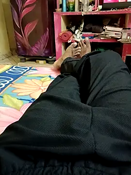 Tamilpayan09876 online show from 11-20-25, 01:45