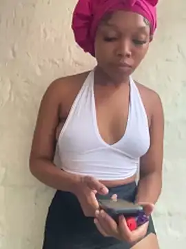 Snapshot of BaddestAss22 chatting on 02-11-26, 04:56 BaddestAss22 online show from 02-11-26, 04:56