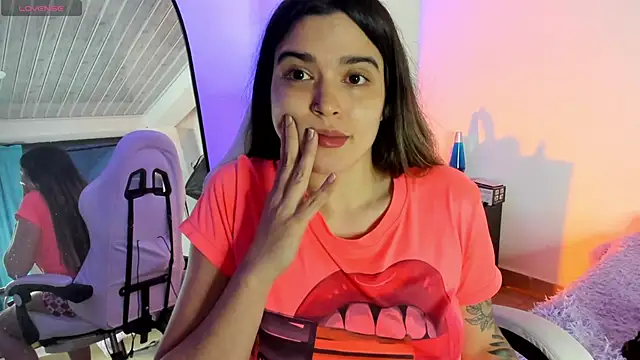 MiaVillalobos online show from 05-03-26, 08:30