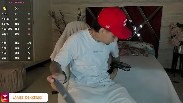 JamesDeker online show from 10-01-25, 07:40