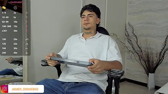 JamesDeker online show from 10-21-25, 08:19