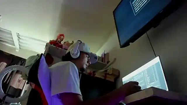 JamesDeker online show from 01-11-26, 04:03