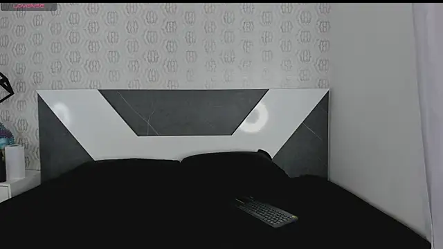 Mia-Medina online show from 11-12-25, 08:01