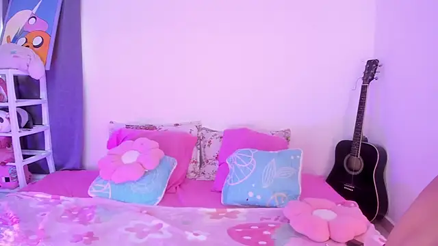 EmyGomezz online show from 09-17-25, 06:43