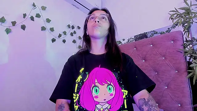 JulianaCarter online show from 04-30-26, 07:43