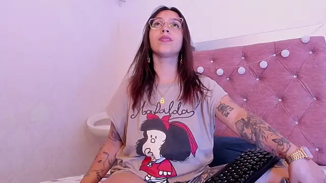 JulianaCarter online show from 05-19-26, 07:43