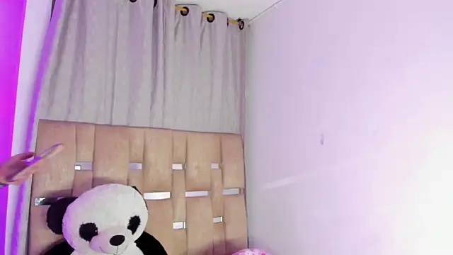 JulianaCarter online show from 10-08-25, 07:36