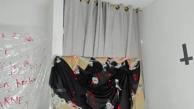 JulianaCarter online show from 10-18-25, 07:38