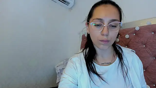 JulianaCarter online show from 05-23-26, 07:57