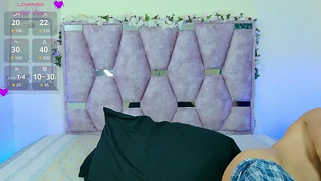 lana and liam  online show from 12-21-25, 11:23