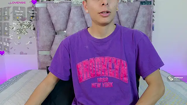 lana and liam  online show from 11-05-25, 10:40