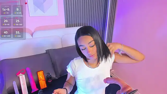 Snapshot of Clawdeen__wolf chatting on 02-14-26, 07:36 Clawdeen wolf online show from 02-14-26, 07:36