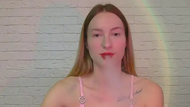 Snapshot of Alice_Sweet_01 chatting on 12-20-25, 01:47 Alice Sweet 01 online show from 12-20-25, 01:47