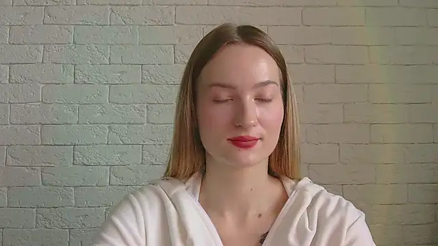 Snapshot of Alice_Sweet_01 chatting on 12-18-25, 11:36 Alice Sweet 01 online show from 12-18-25, 11:36