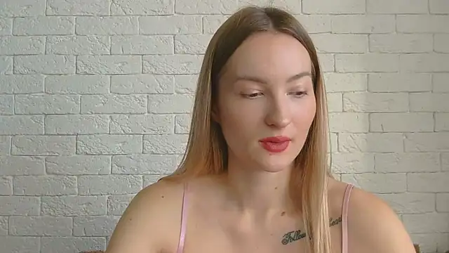 Snapshot of Alice_Sweet_01 chatting on 11-19-25, 11:21 Alice Sweet 01 online show from 11-19-25, 11:21