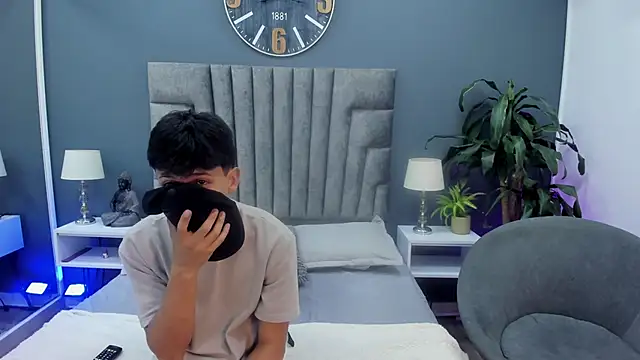 stephane rouss online show from 10-21-25, 09:14