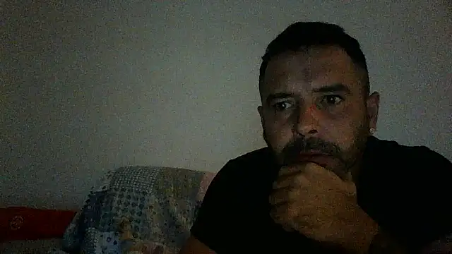 Snapshot of Feistysausage chatting on 10-29-25, 09:25 Feistysausage online show from 10-29-25, 09:25