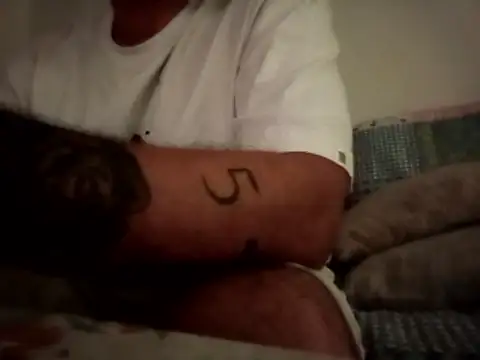 Snapshot of Feistysausage chatting on 10-31-25, 11:11 Feistysausage online show from 10-31-25, 11:11