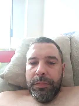 Snapshot of Feistysausage chatting on 10-12-25, 03:35 Feistysausage online show from 10-12-25, 03:35