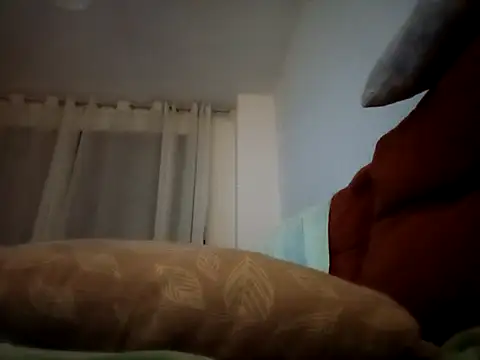 Snapshot of Feistysausage chatting on 09-10-25, 08:19 Feistysausage online show from 09-10-25, 08:19