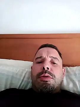 Snapshot of Feistysausage chatting on 10-26-25, 11:10 Feistysausage online show from 10-26-25, 11:10