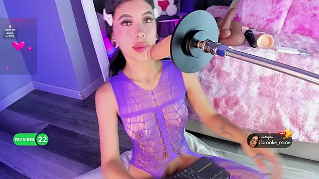 Brooke monroe online show from 11-08-25, 04:43