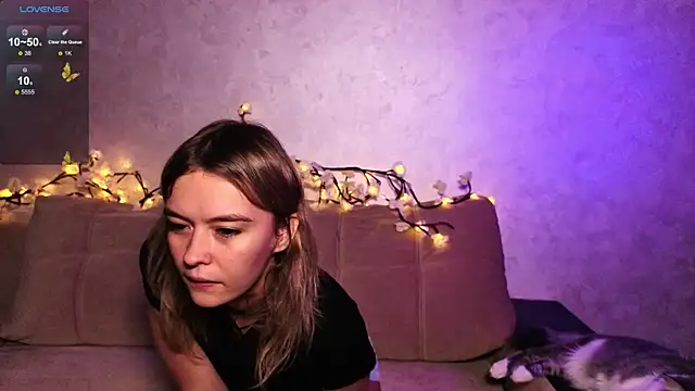 Snapshot of DemonaCast chatting on 09-26-25, 04:03 DemonaCast online show from 09-26-25, 04:03