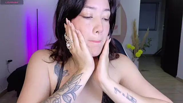 Eliih 01 online show from 05-30-26, 09:15