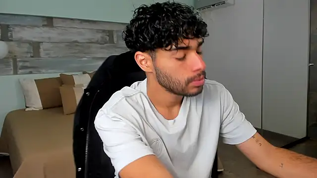 RaphaelDufort online show from 12-15-25, 05:30