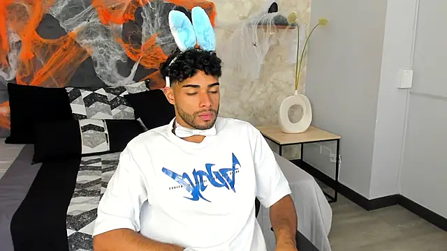 RaphaelDufort online show from 10-28-25, 11:58