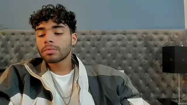 RaphaelDufort online show from 11-13-25, 08:46