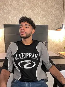 RaphaelDufort online show from 11-06-25, 11:53