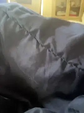 Snapshot of gb7572 chatting on 09-11-25, 08:14 gb7572 online show from 09-11-25, 08:14