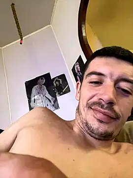 Snapshot of gb7572 chatting on 09-14-25, 02:28 gb7572 online show from 09-14-25, 02:28