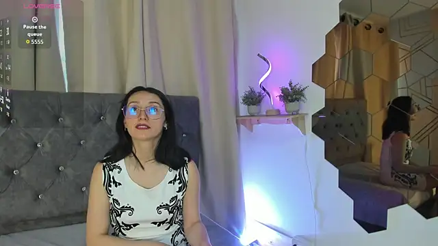 Snapshot of Ginevra_esposito chatting on 07-15-26, 12:45 Ginevra esposito online show from 07-15-26, 12:45
