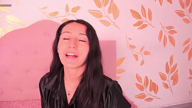 Ginevra esposito online show from 03-12-26, 12:53