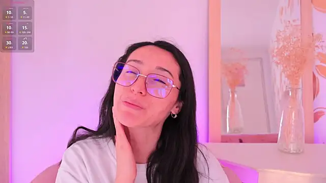 Ginevra esposito online show from 02-04-26, 12:33