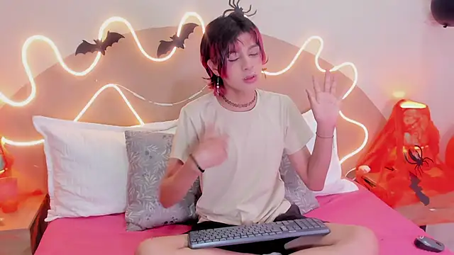 Dan Copers online show from 10-29-25, 02:38