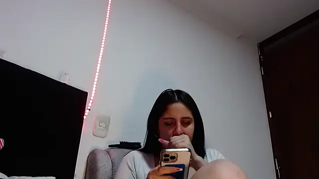 Electraweb 09 online show from 10-16-25, 01:08