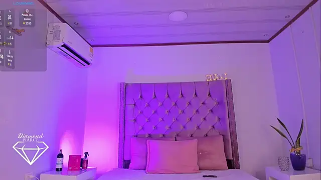 Snapshot of Diamond_Piarce chatting on 09-28-25, 03:46 Diamond Piarce online show from 09-28-25, 03:46